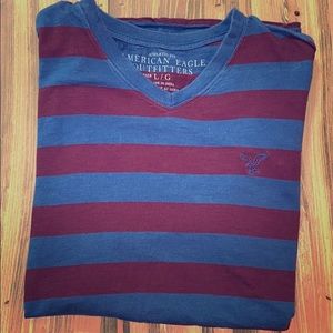 American Eagle V-Neck